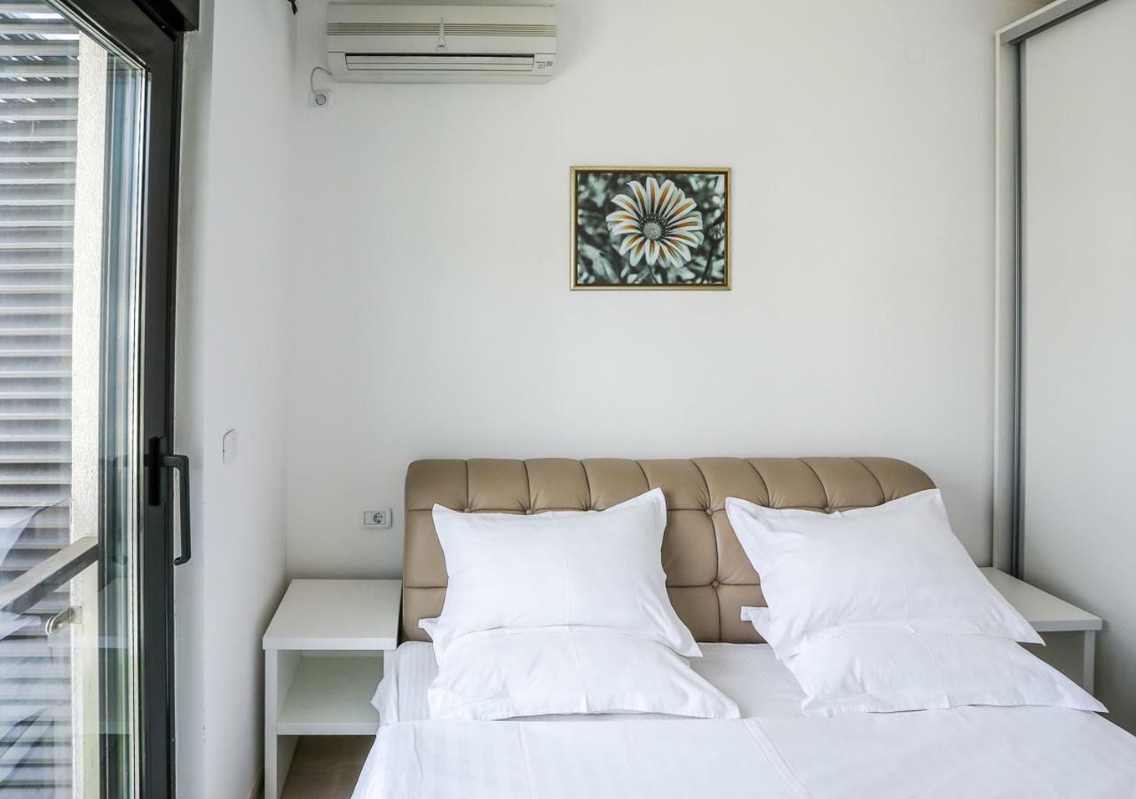 Bay Breeze Budva
