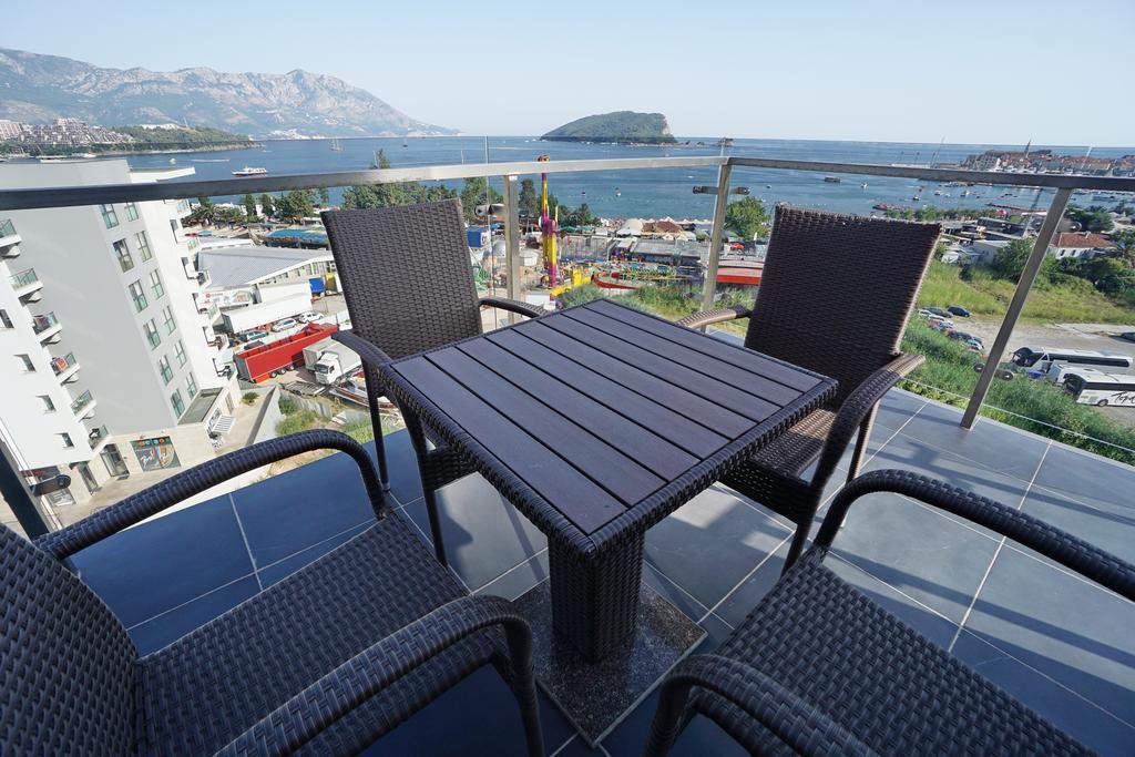 Bay Breeze Apartment *