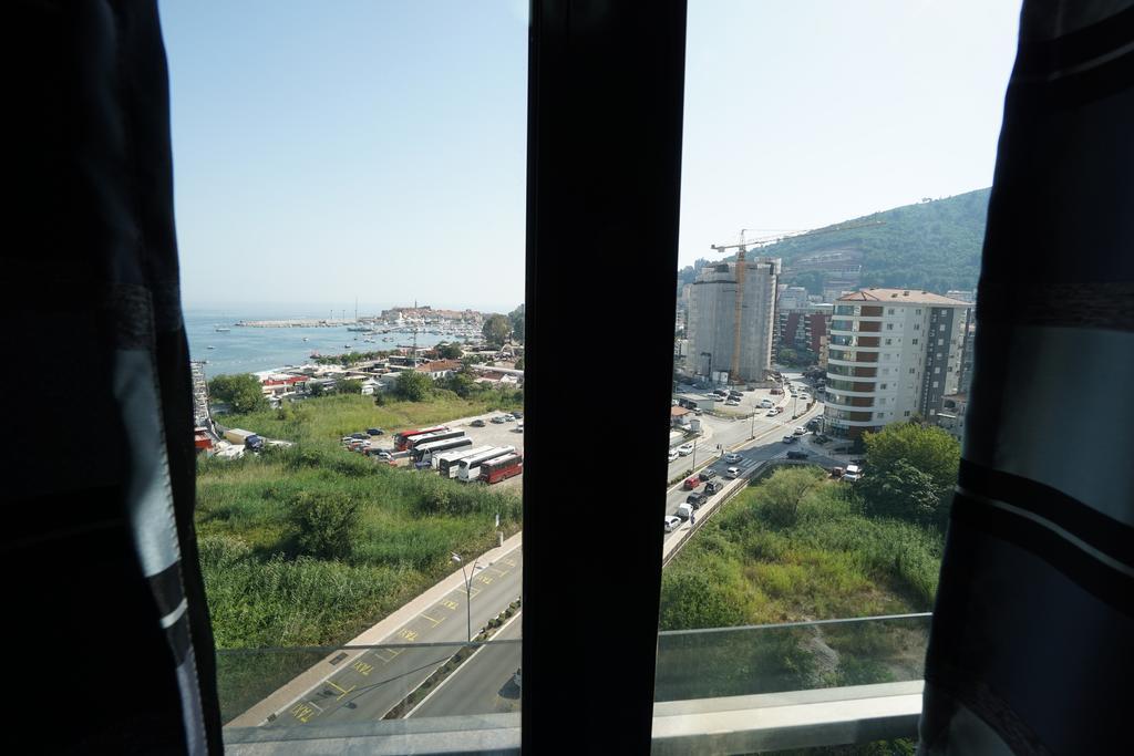 Bay Breeze Apartment