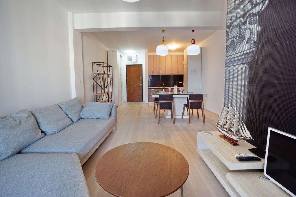 Bay Breeze Apartment Budva