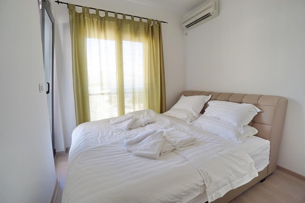 Bay Breeze Budva