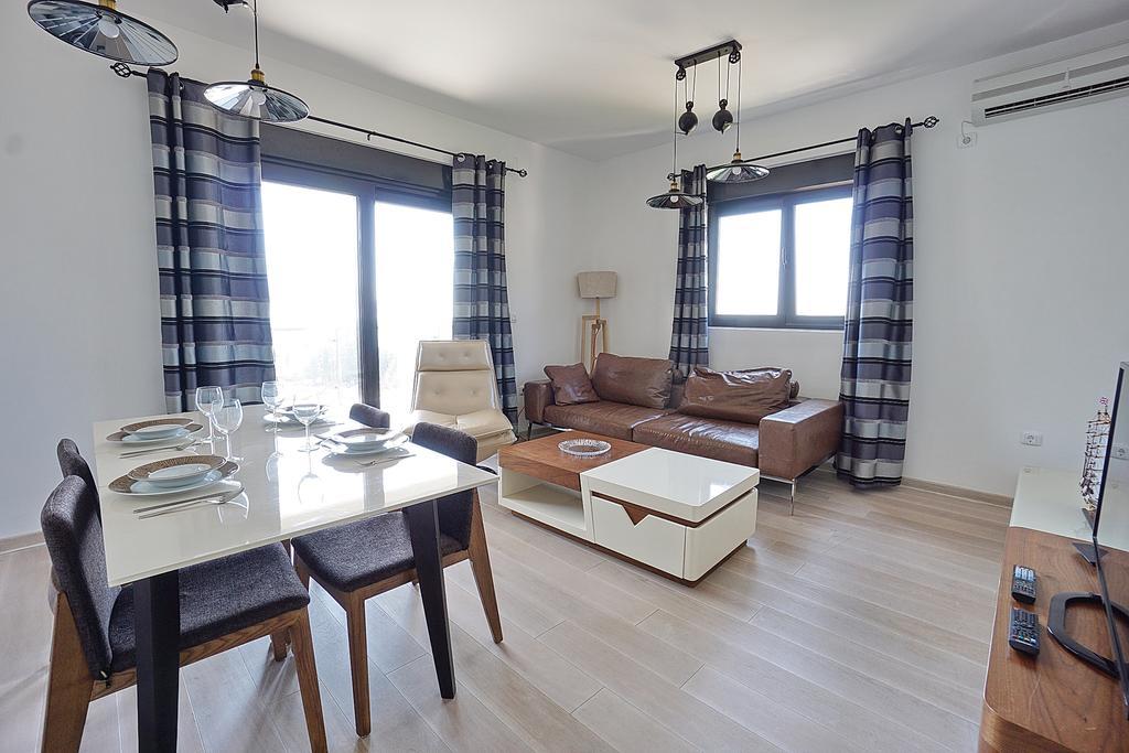 Bay Breeze Budva