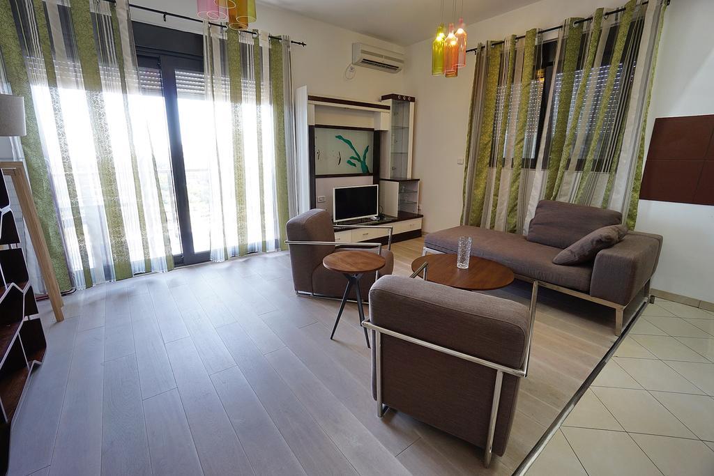 Bay Breeze Budva