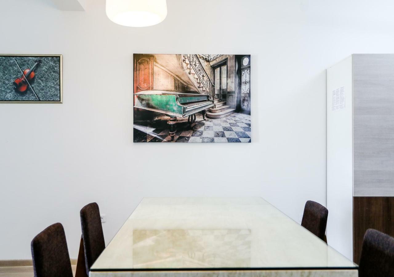 Bay Breeze Apartment *