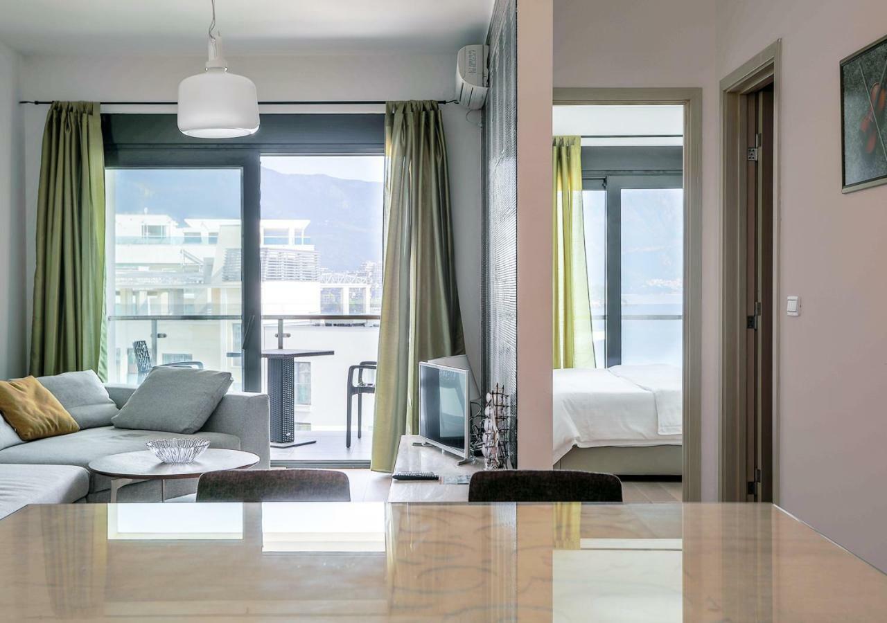 Bay Breeze Budva